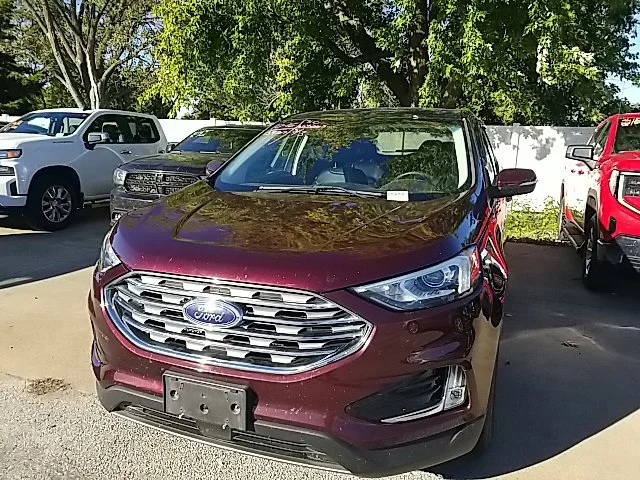 Used 2019 Red Ford SEL image 12
