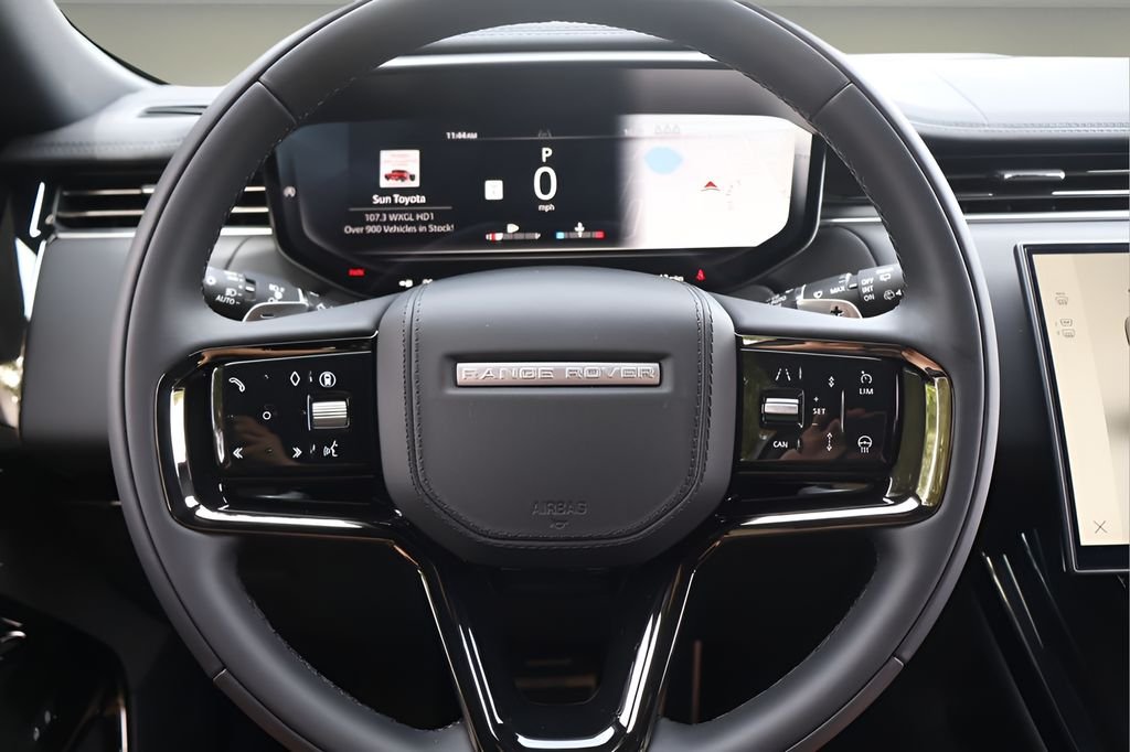 New 2026 Carpathian Grey Land Rover Dynamic SE image 19