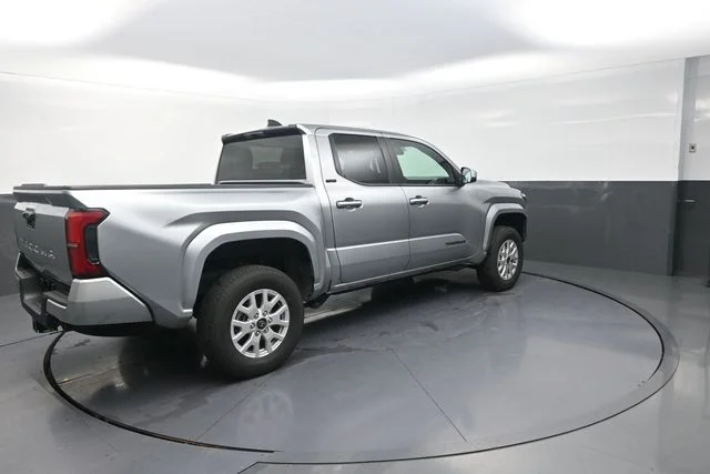 Used 2025 Silver Toyota SR5 image 16
