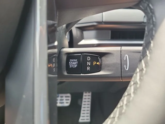 New 2027 Glacial White Pearl Kia X-LINE SX PRESTIGE image 28