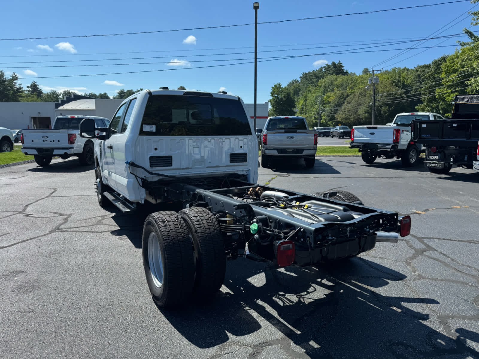 New 2026 Oxford White Ford XL image 3