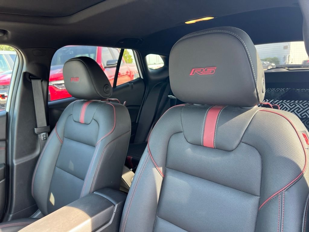 Used 2024 White Chevrolet 2RS image 2