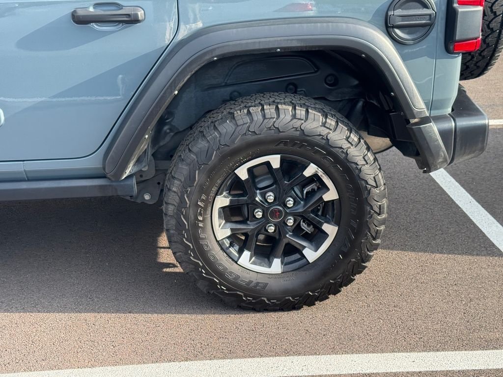 Used 2025 Gray Jeep Rubicon image 8