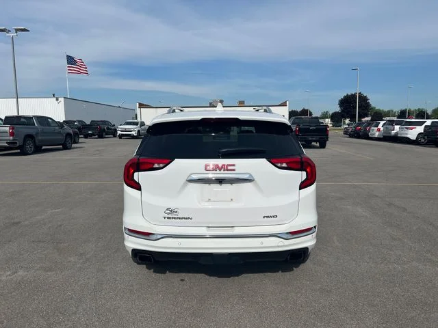 Used 2018 White GMC Denali image 7