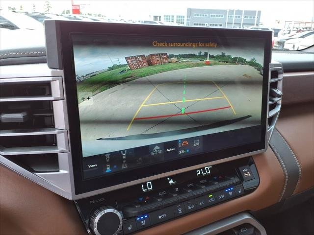 Certified Used 2025 WIND CHILL PEARL Toyota  image 11