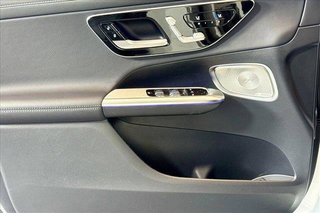 New 2026 Polar White Mercedes-Benz GLC 300 image 46