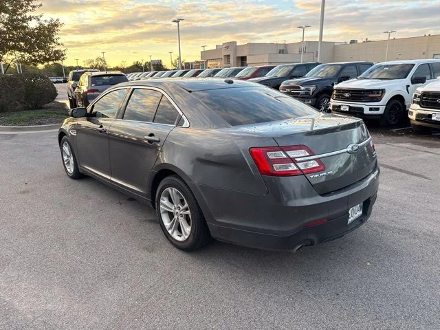 Used 2018 Magnetic Metallic Ford SEL image 4
