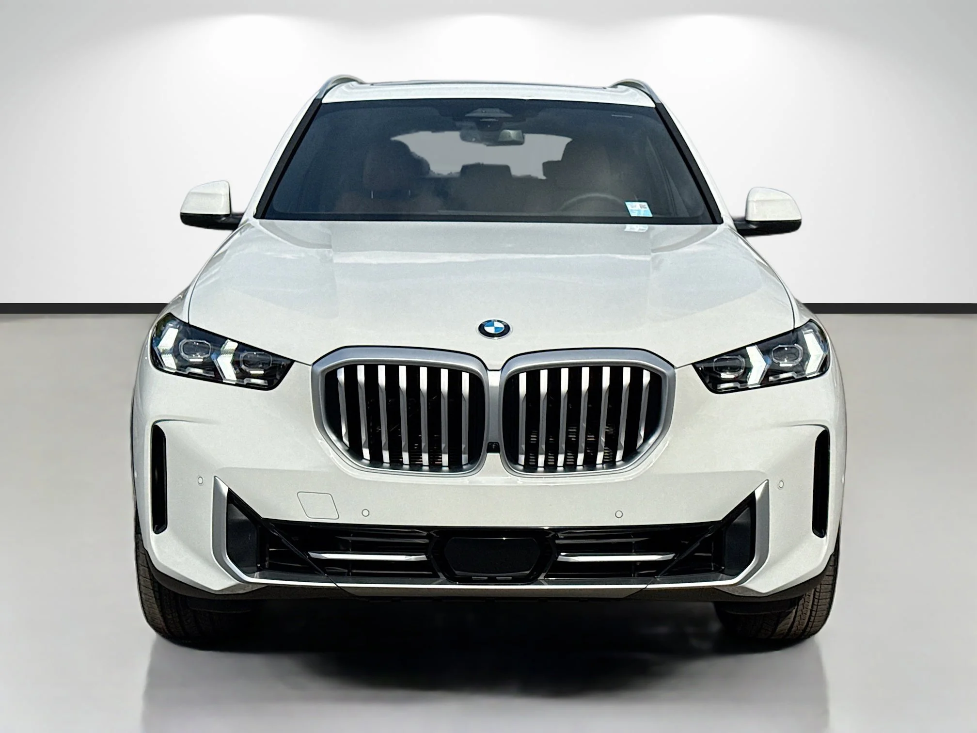 New 2026 Alpine White BMW sDrive40i image 8