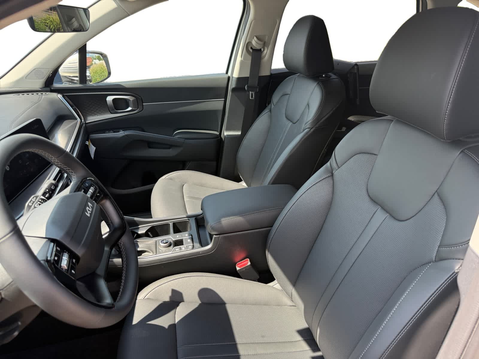 2026 Kia Sorento EX - Photo 11