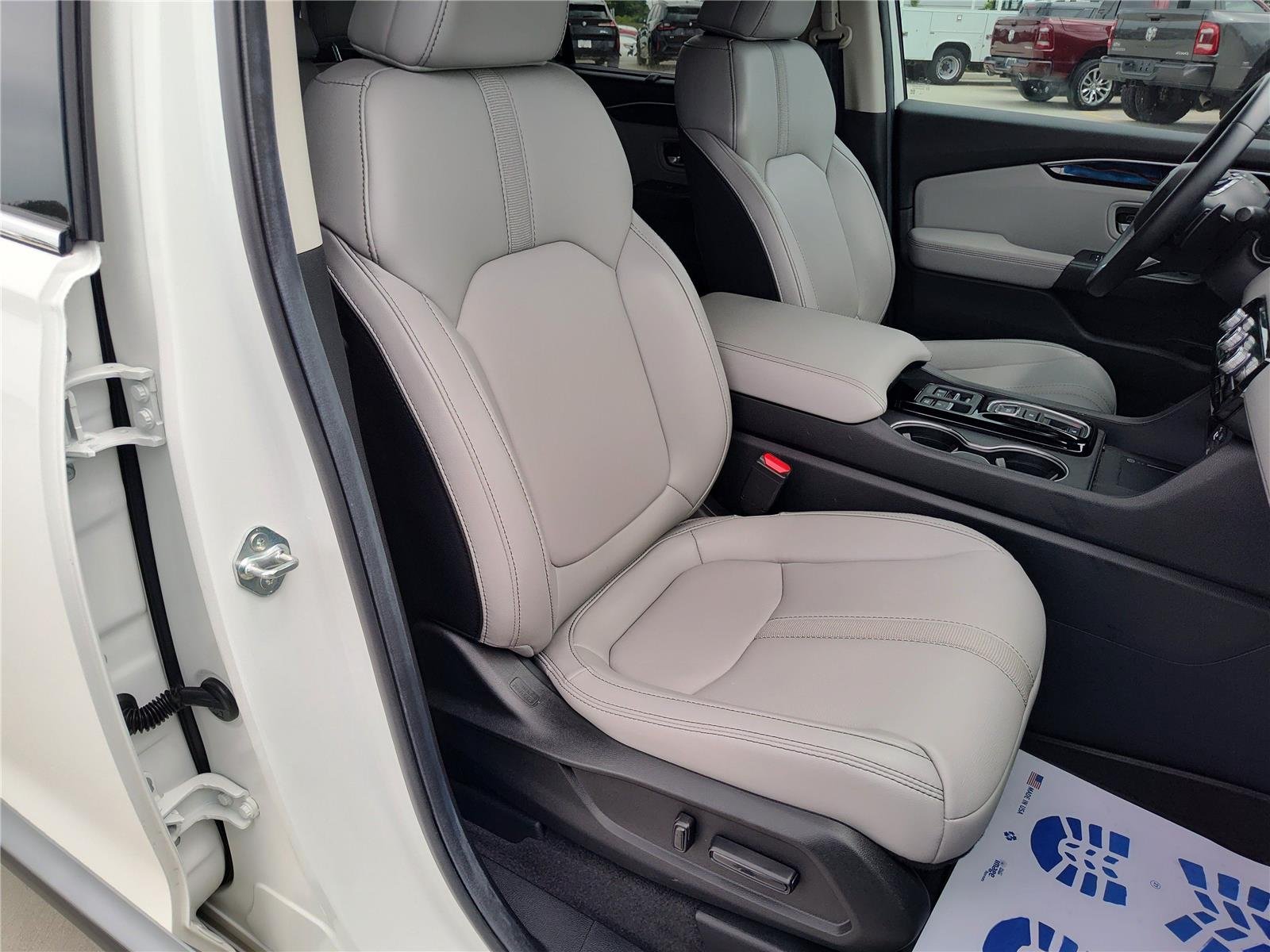 Used 2025  Honda Touring image 24