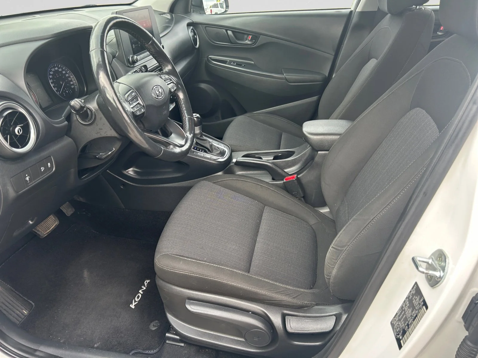 Used 2022 White Hyundai Preferred AWD image 13
