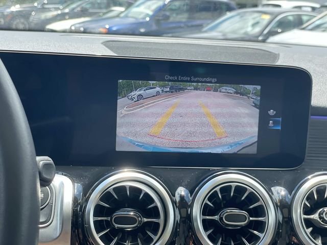 Used 2022  Mercedes-Benz GLB 250 image 28