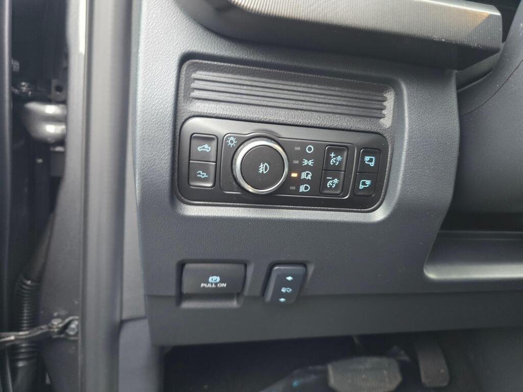 New 2026 Carbonized Gray Metallic Ford F-250® Platinum® image 19