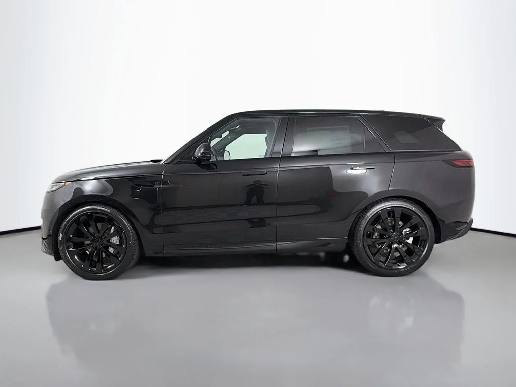 New 2026 Santorini Black Land Rover Dynamic SE image 8