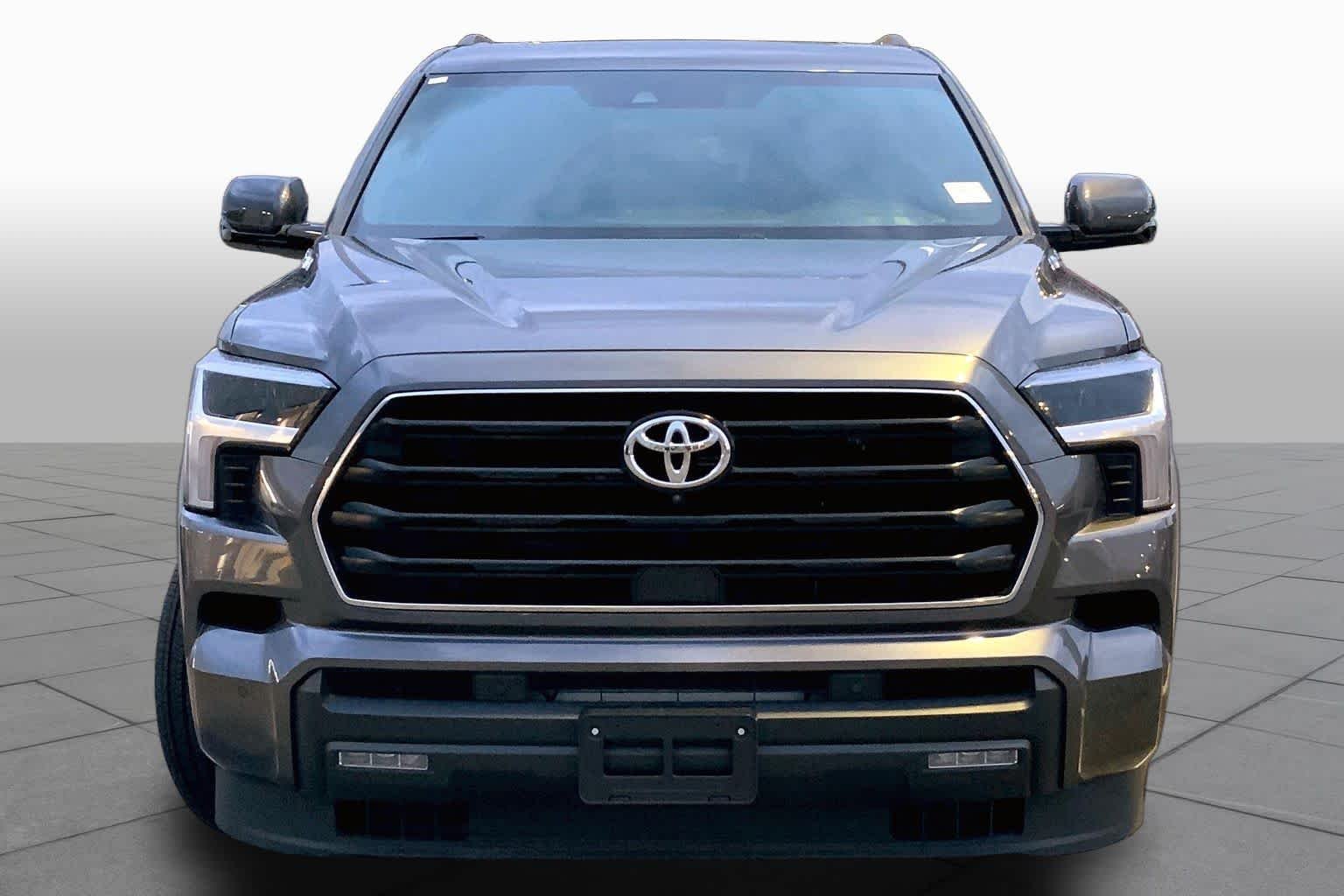 Used 2025 Magnetic Gray Metallic Toyota SR5 image 4