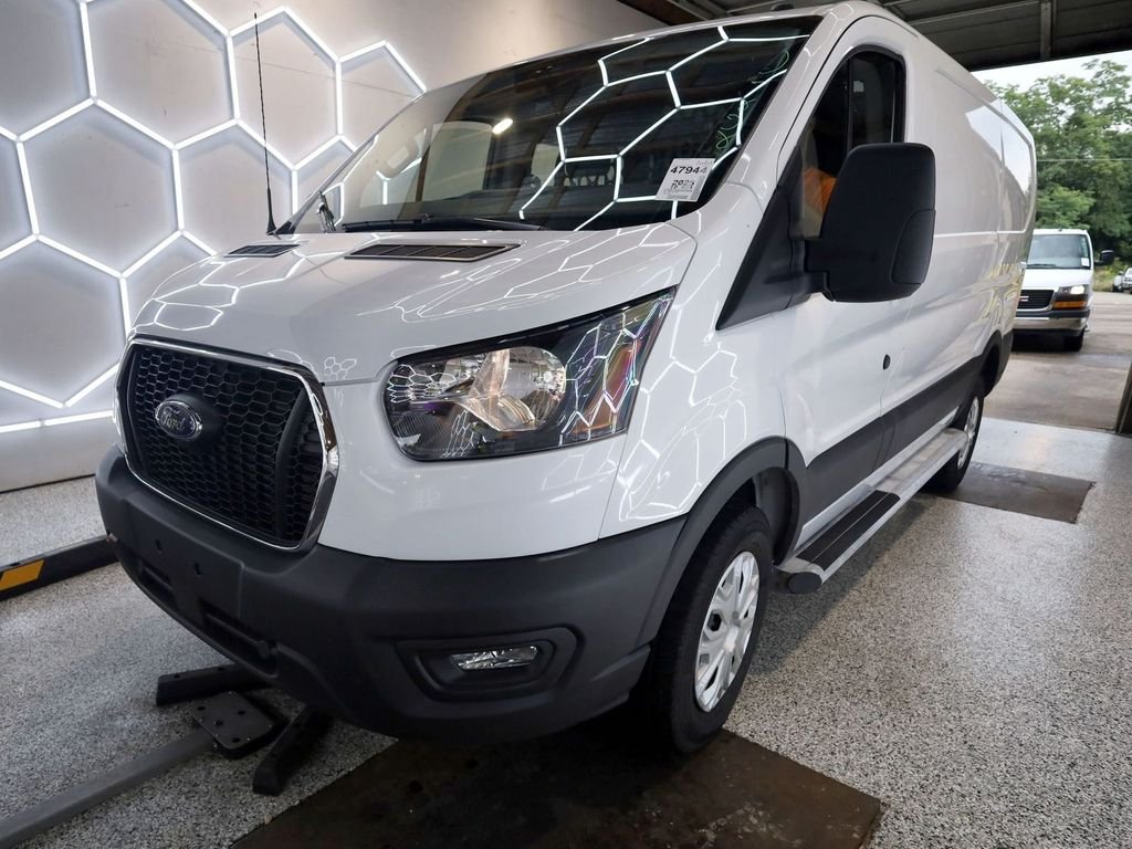 Used 2025 White Ford Base image 2