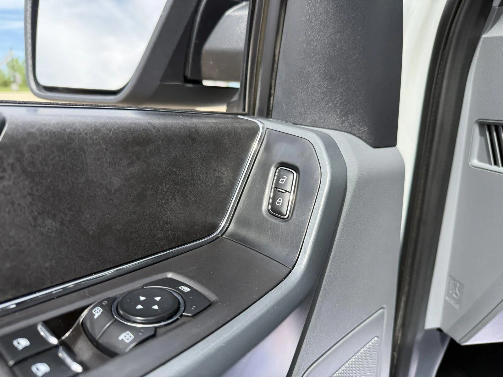 Certified Used 2024 Avalanche Gray Ford XLT image 13