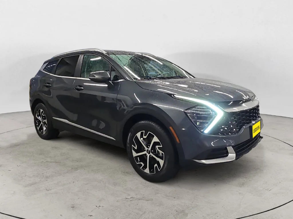 Used 2025 Gray Kia EX image 5