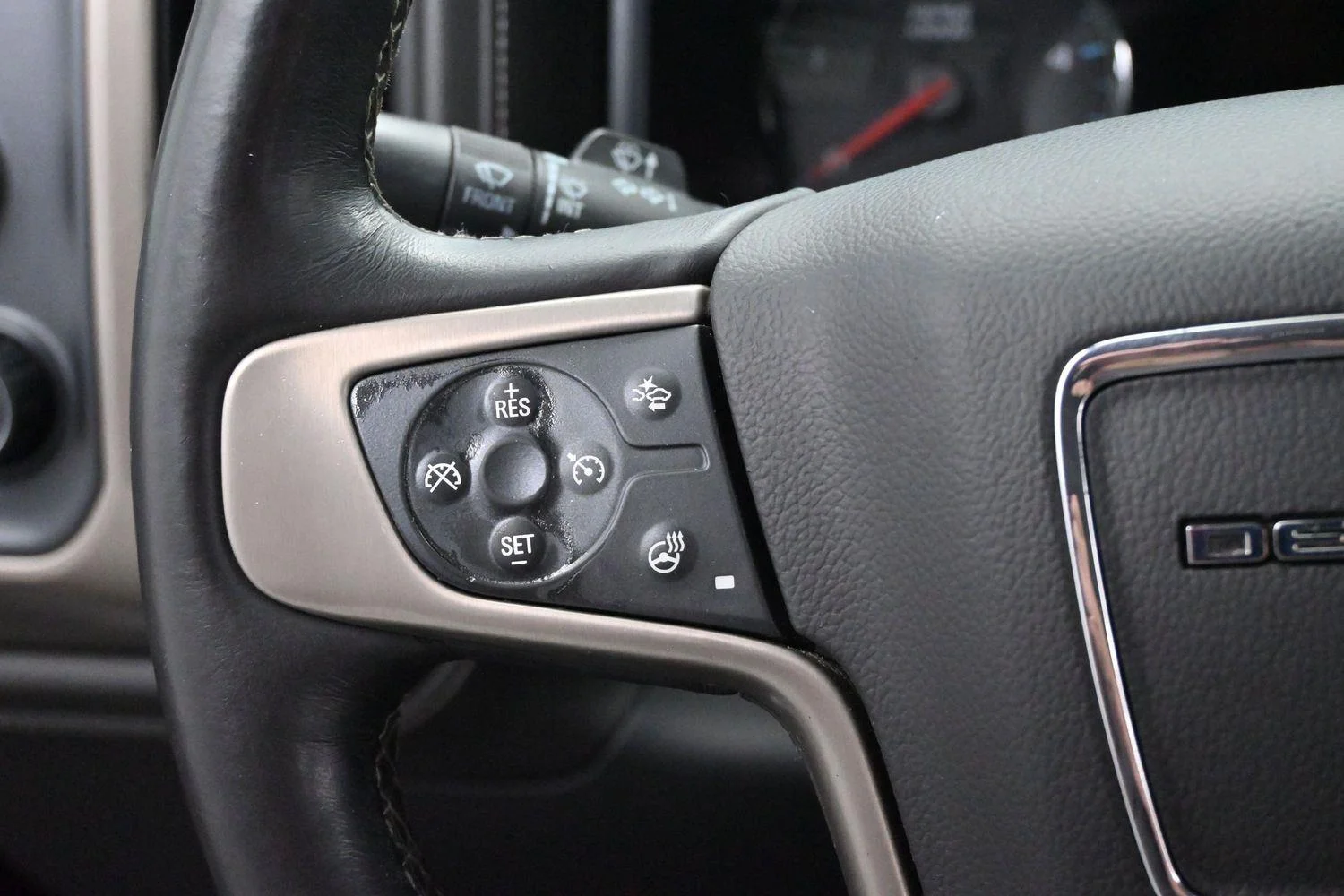 Used 2017 DARK SLATE METALLIC GMC Denali image 18