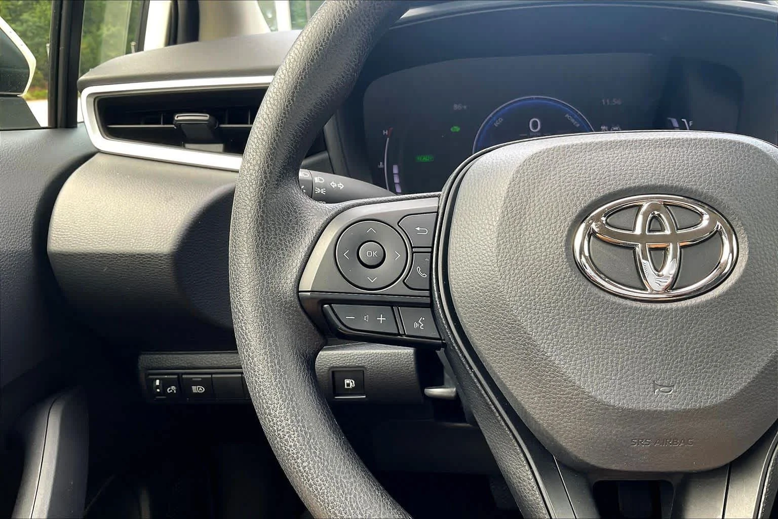 Used 2026 Ice Cap Toyota Hybrid LE image 23