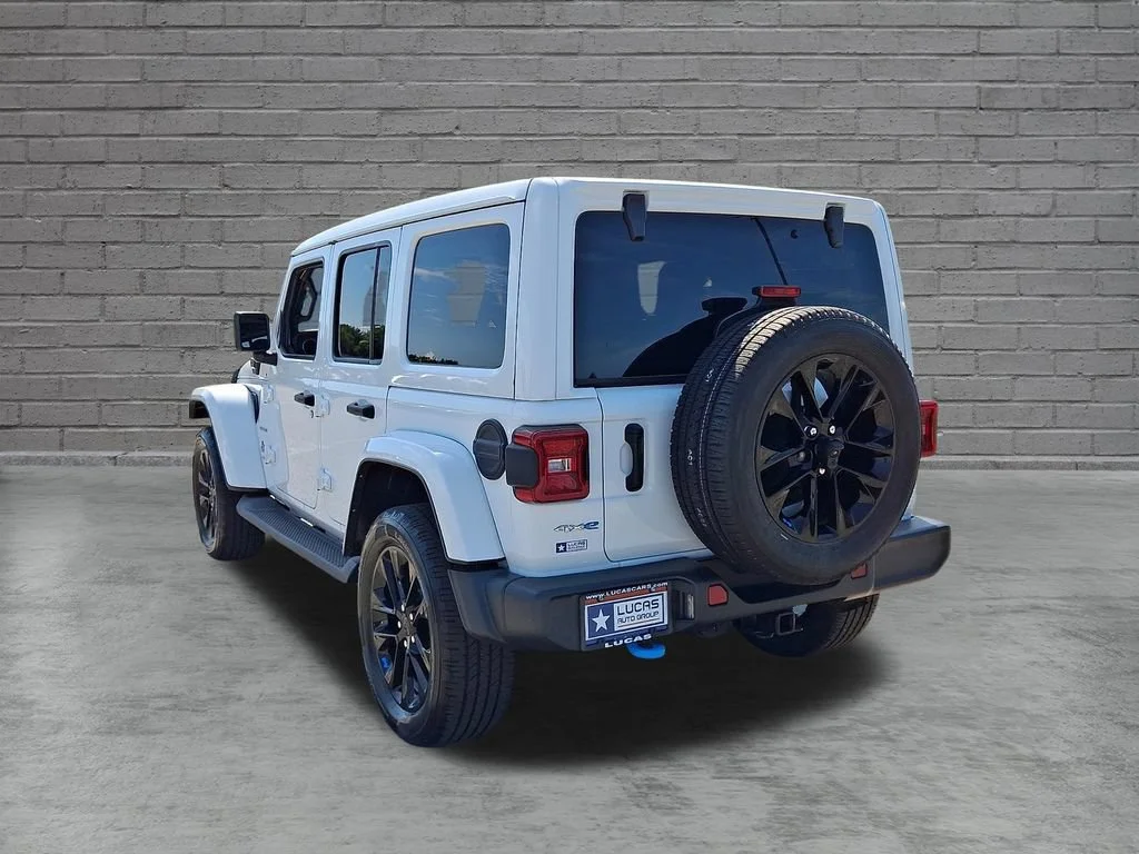 Used 2023 Bright White Clearcoat Jeep Sahara image 9
