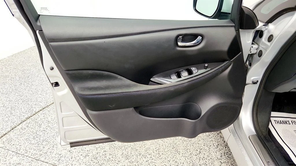 Used 2023 Brilliant Silver Metallic Nissan SV PLUS Hatchback w/ 212-Mile Range & ProPILOT Assist image 10