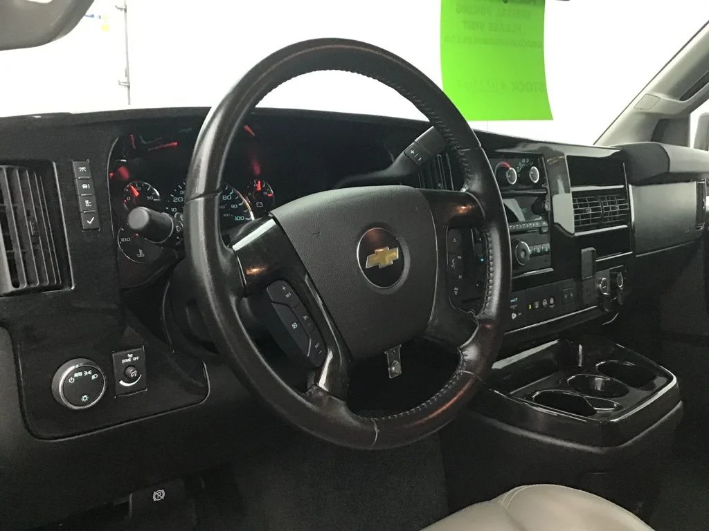 Used 2020 Black Chevrolet Explorer Limited SE image 21
