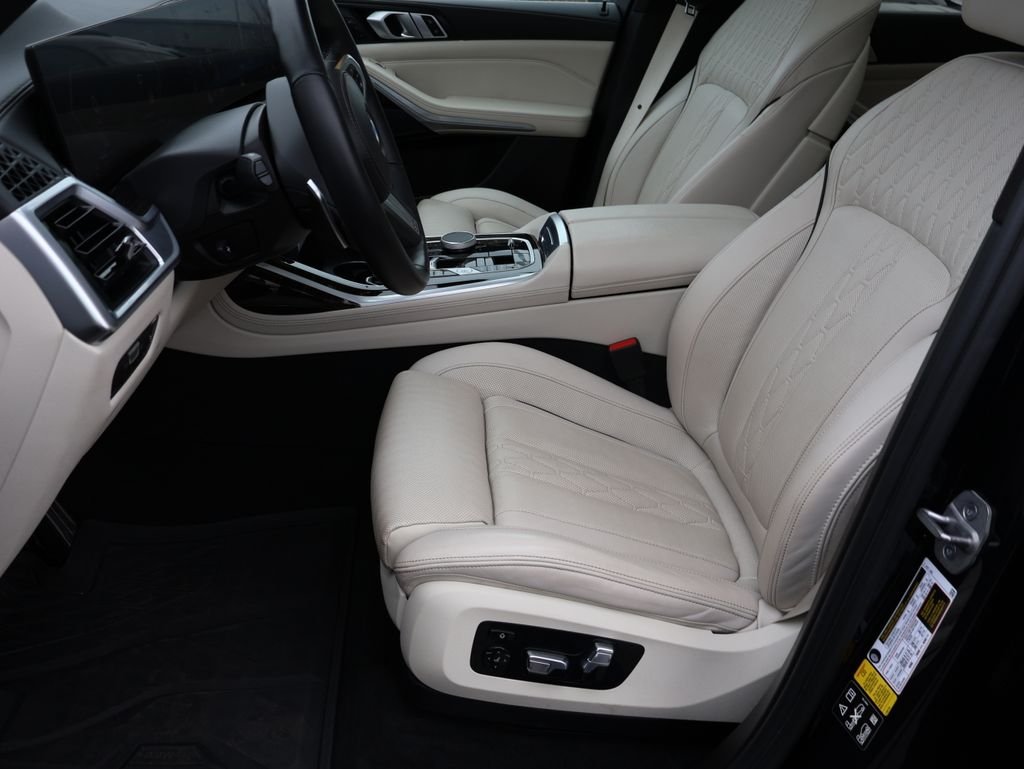 Used 2023 Carbon Black Metallic BMW xDrive40i image 42