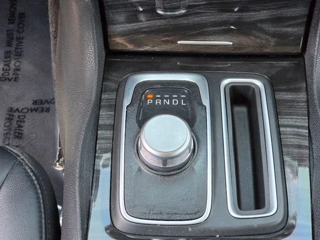 2015 Chrysler 300 Limited - Photo 27