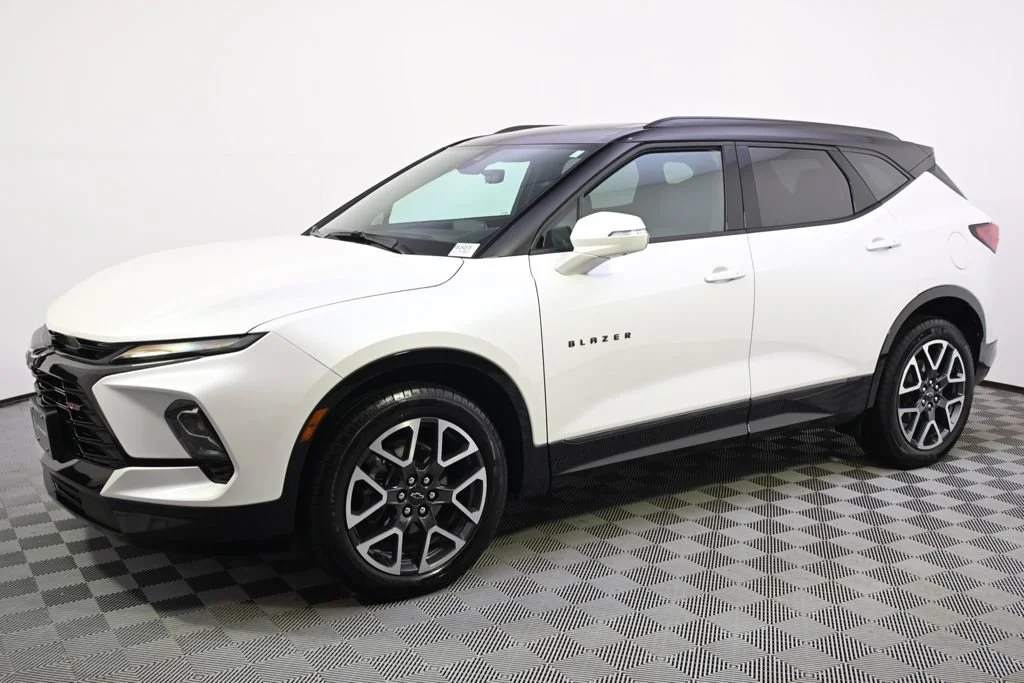 Used 2024 Chevrolet Blazer RS with VIN 3GNKBKRS5RS194878 for sale in Forest Lake, Minnesota