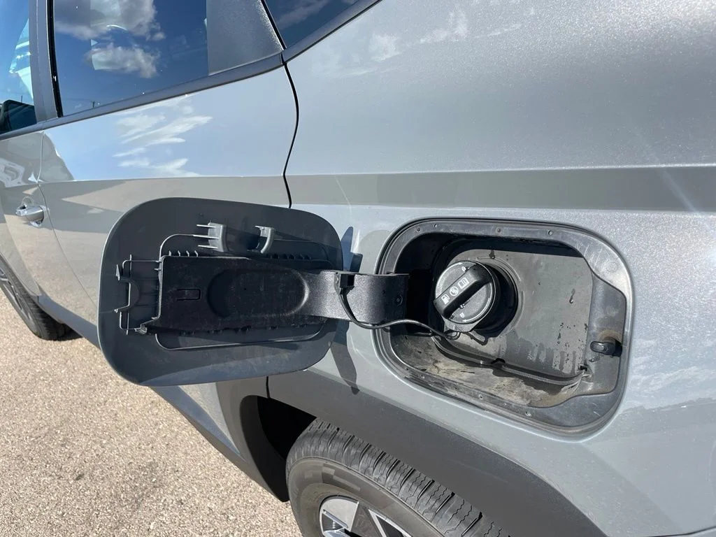 Used 2025 Hampton Gray Hyundai SEL image 47