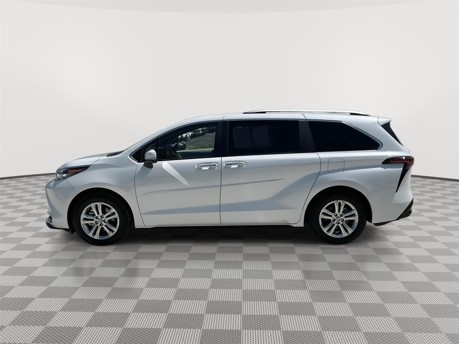 Certified Used 2024 Windchill Pearl Toyota Platinum image 26