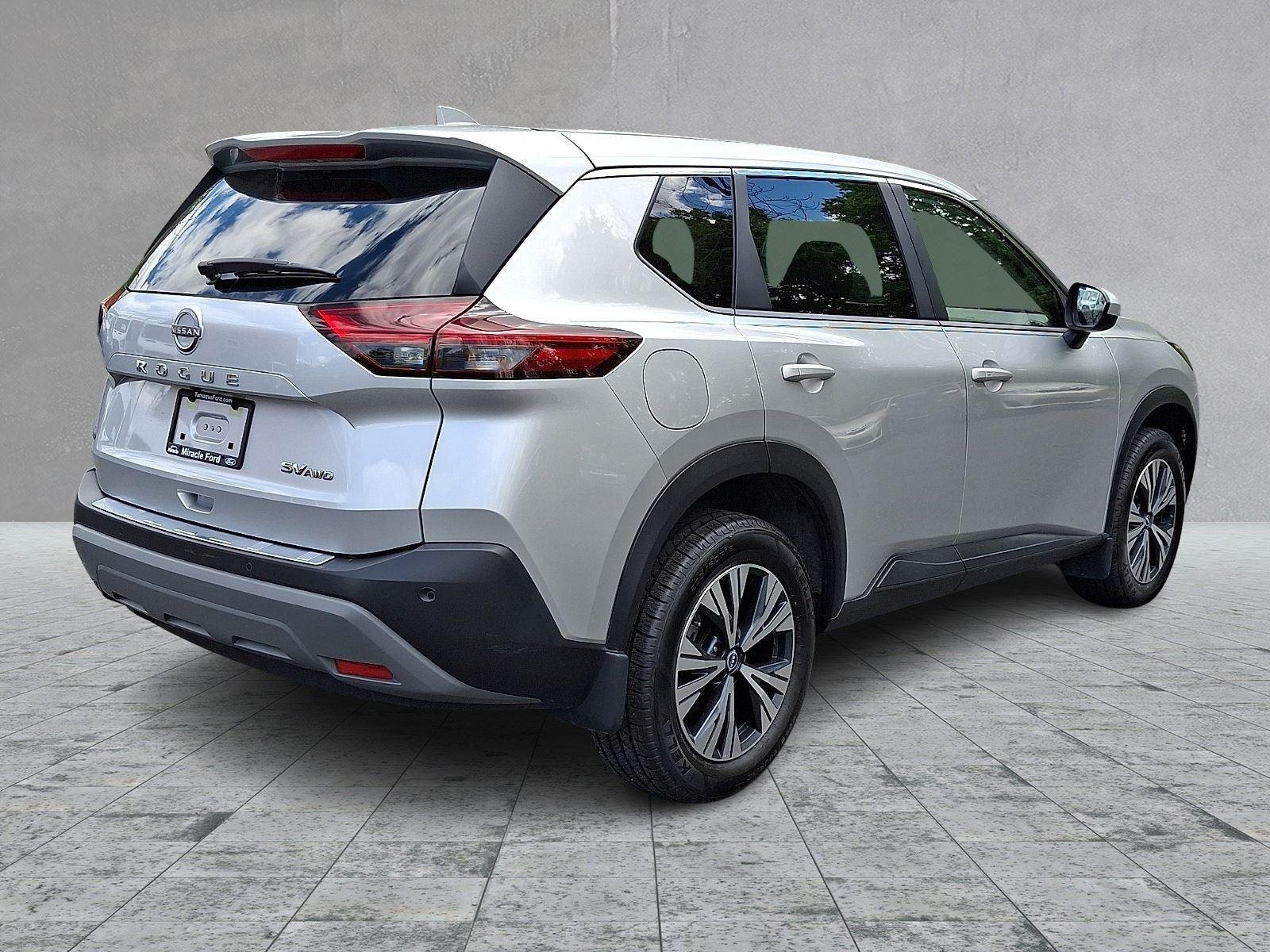 Used 2023 Brilliant Silver Metallic Nissan SV image 6