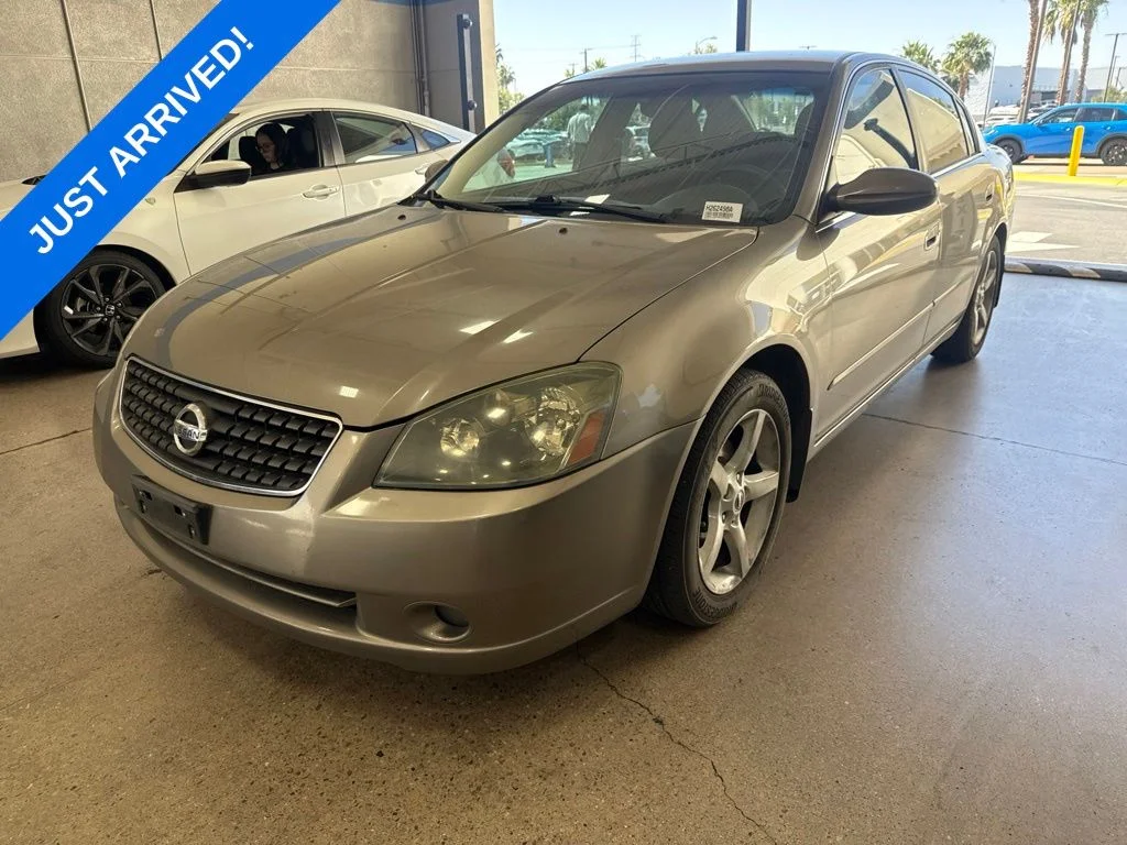 Used 2006 Polished Pewter Metallic Nissan 3.5 SE image 1