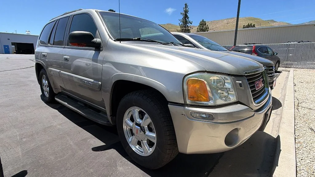 2003 GMC Envoy 4WD SLT's photo