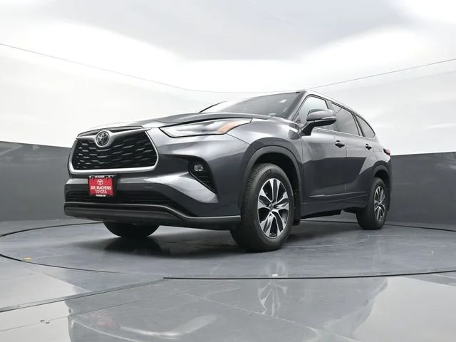 Used 2023 Gray Toyota XLE image 32