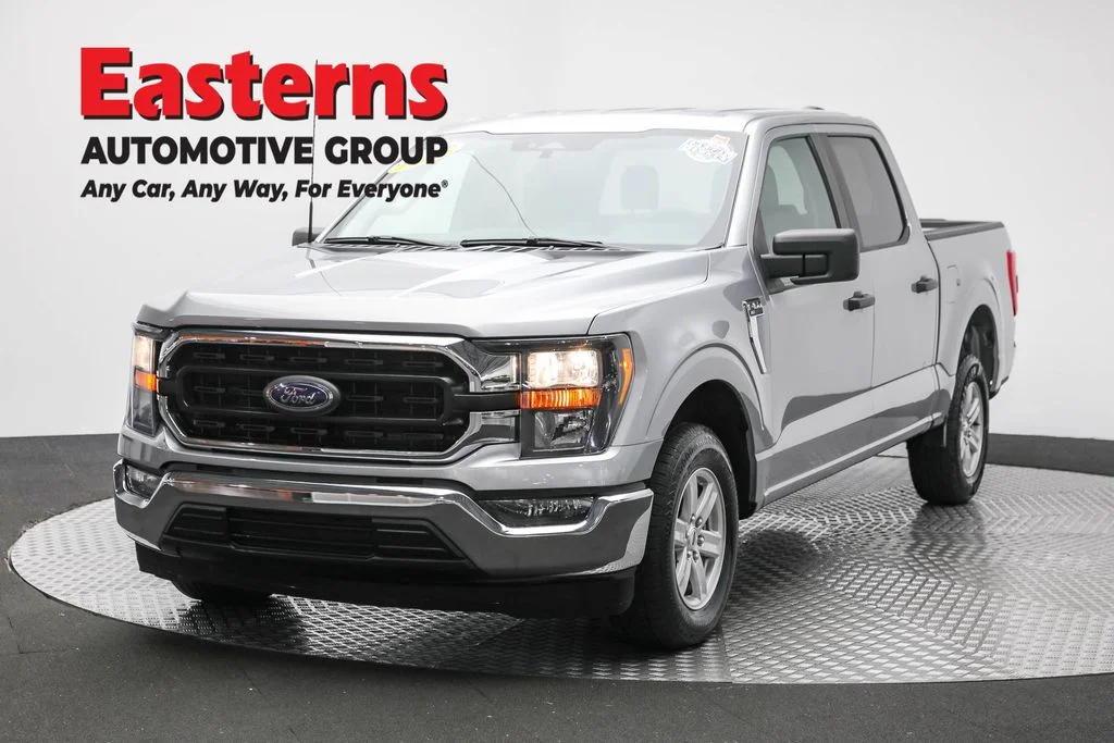 Used 2023 Silver Ford XLT image 1