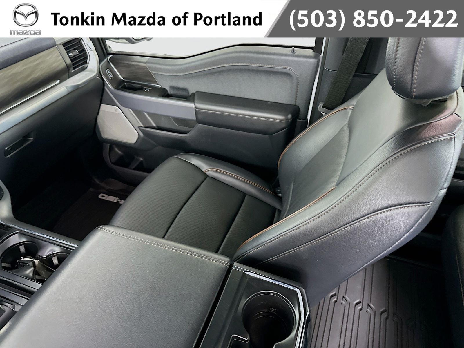 Used 2025 Oxford White Ford Lariat image 24