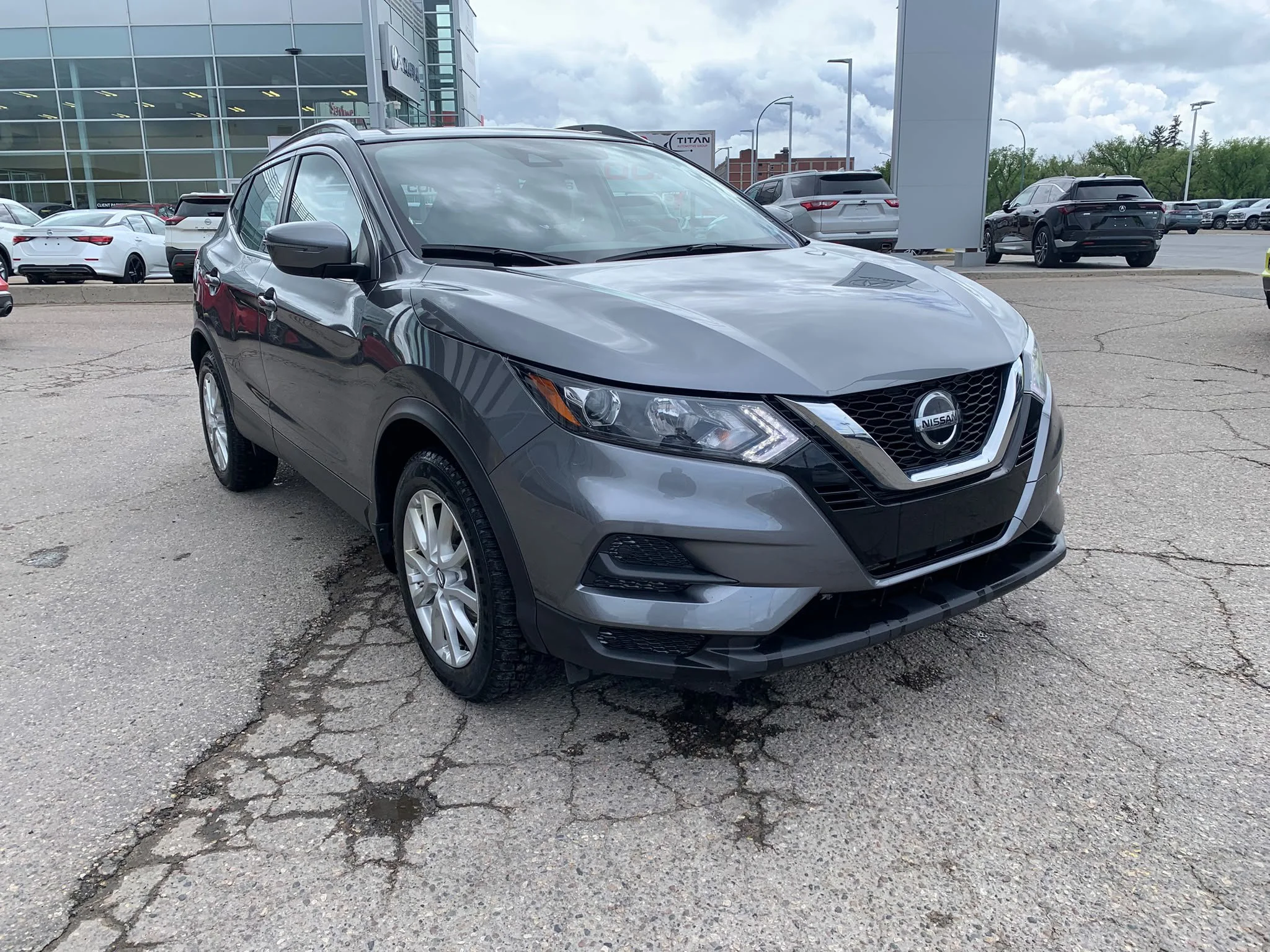 Certified Used 2023 Gun Metallic Nissan SV AWD*Adaptive Cruise | Remote Start | Htd Seats | Sunroof | Htd Wheel | Lane Keep Assist | CarPlay image 5