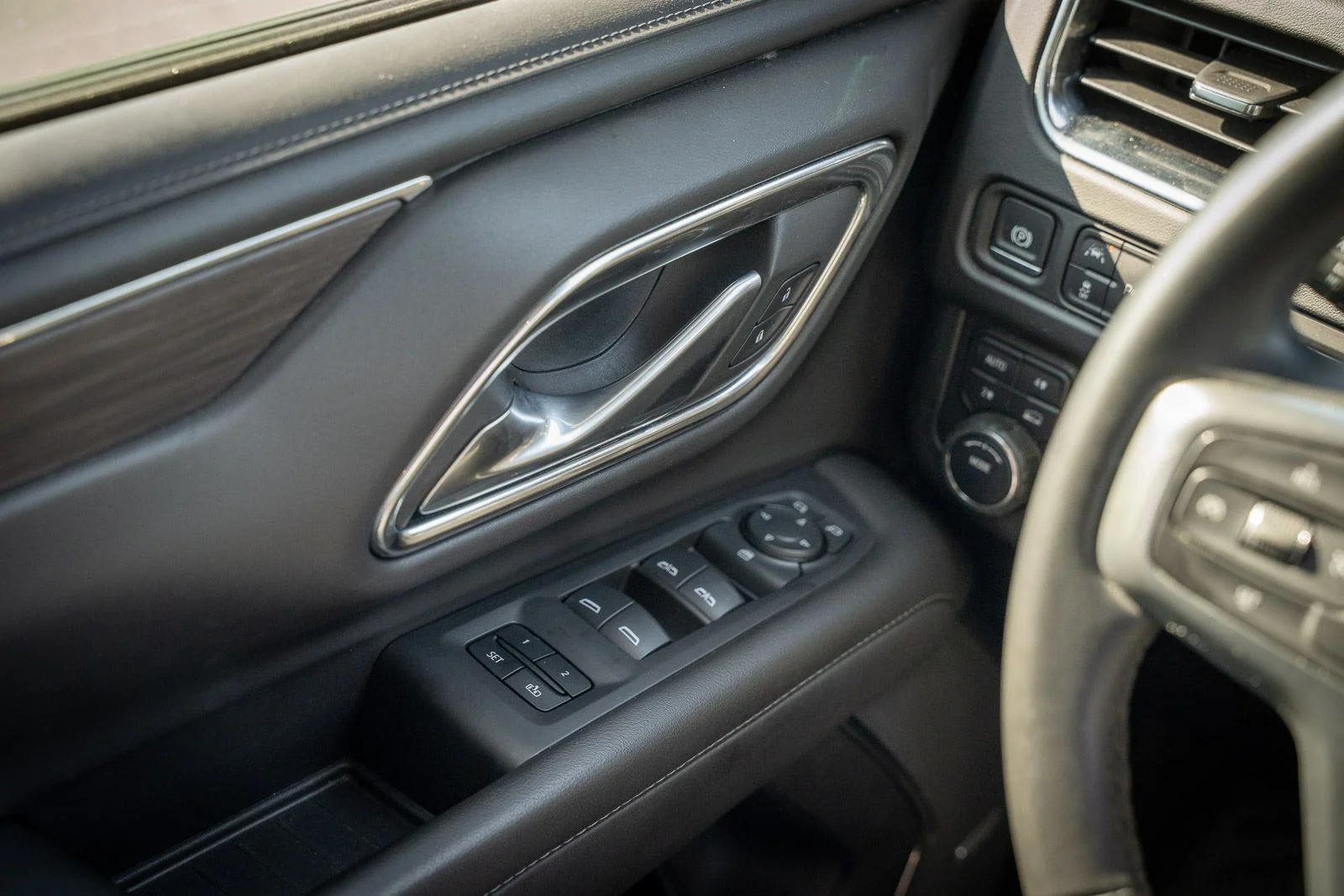 Used 2024 Black Chevrolet LT image 27