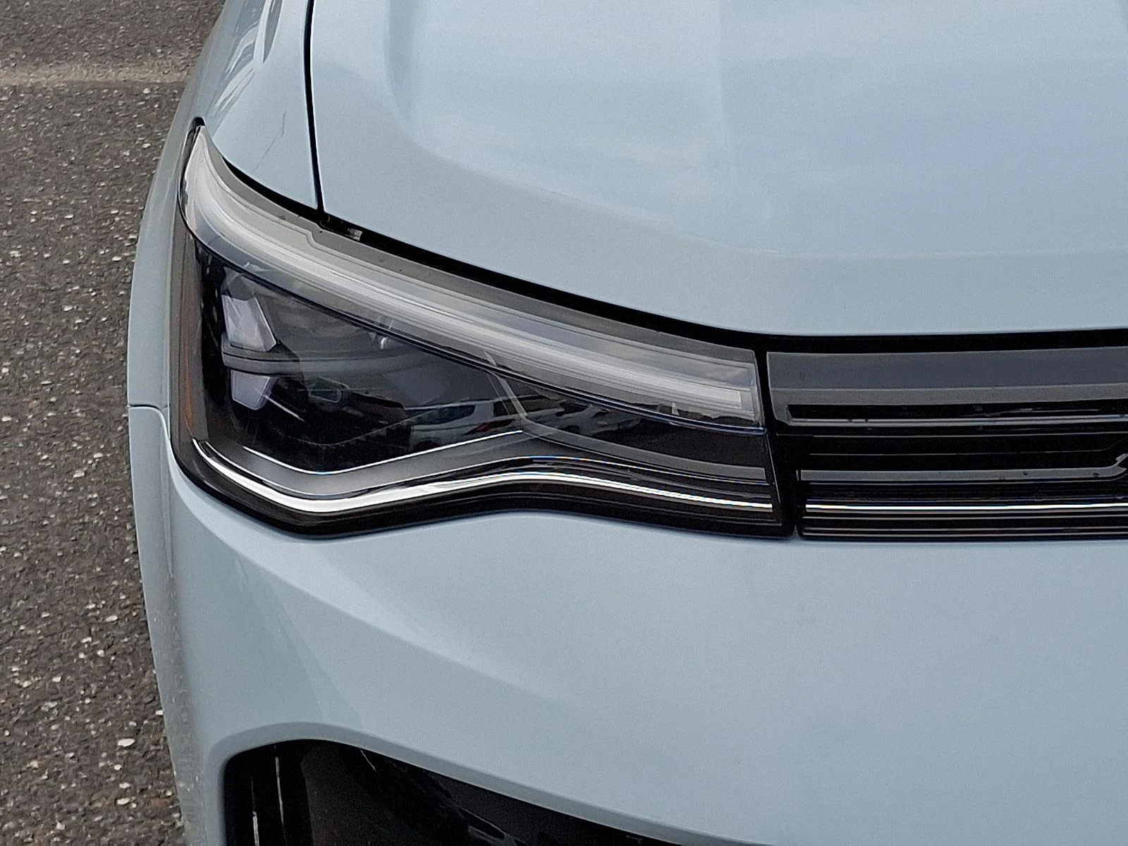 New 2026 Monument Gray Volkswagen SE image 8