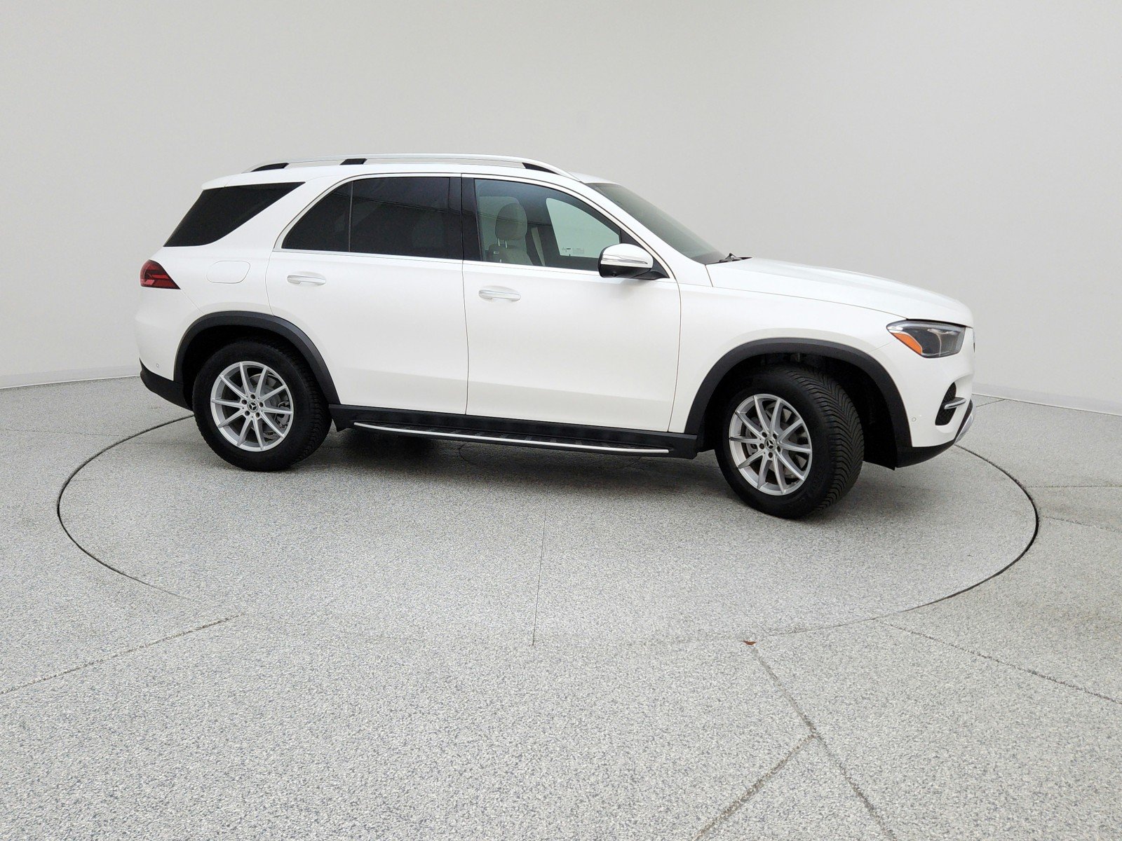 Certified Used 2026 Polar White Mercedes-Benz GLE 350 image 3