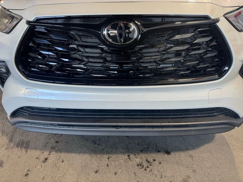 New 2025 Beige Toyota XLE image 13