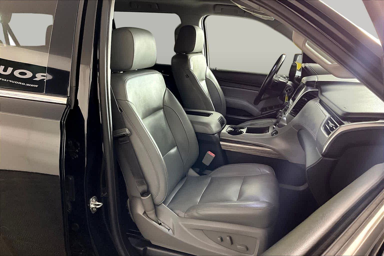 Used 2020 Black Chevrolet LT image 9