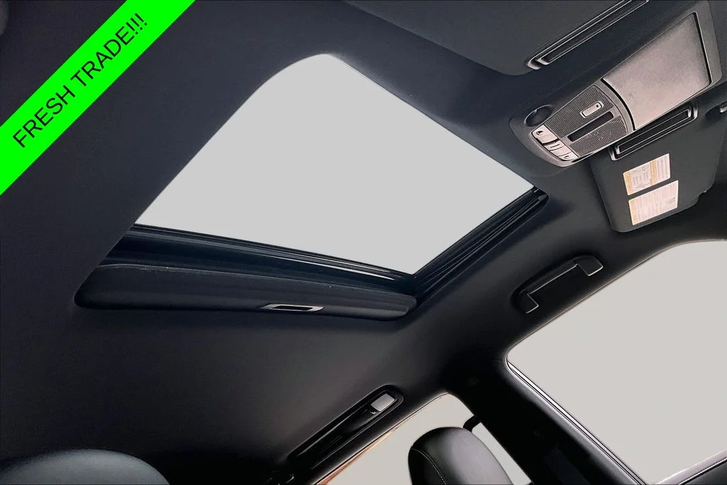 Used 2024 White INFINITI Sensory image 26