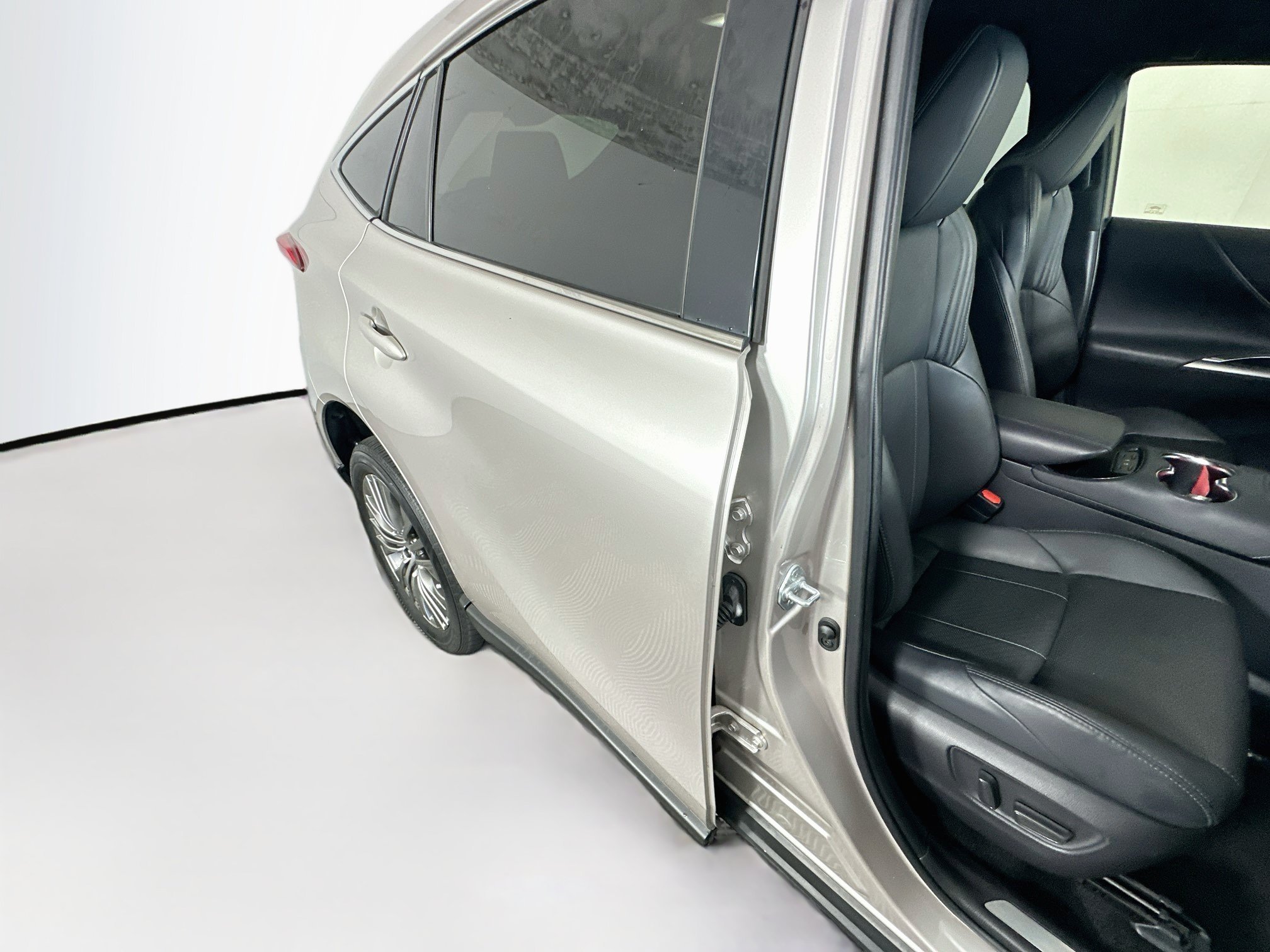 Used 2021 Titanium Toyota Limited image 28