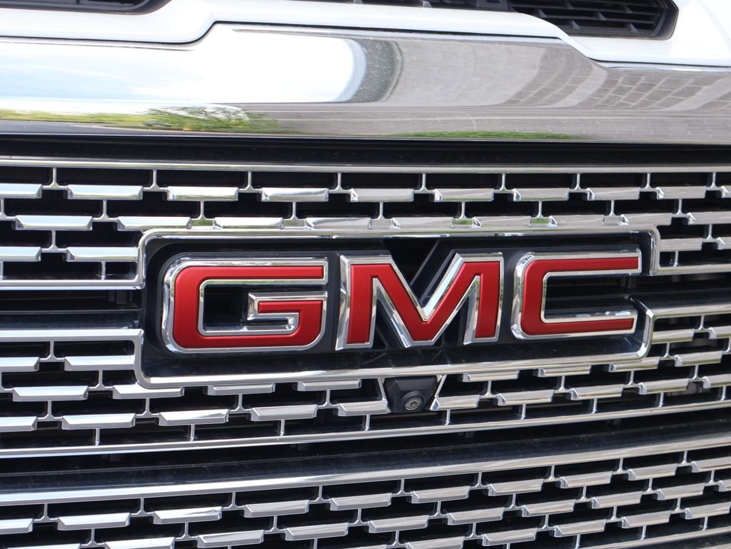 Used 2022 GMC Sierra 3500 Denali HD Denali with VIN 1GT49WEY5NF111088 for sale in Kansas City