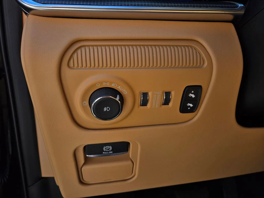Used 2025 Black Jeep Series III image 16