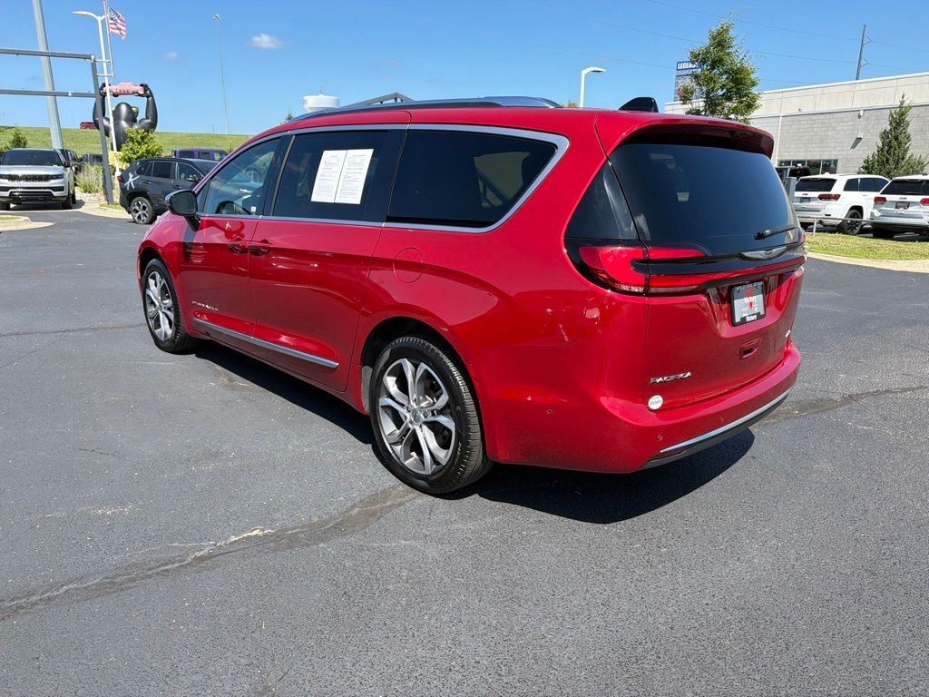 Used 2025 Red Chrysler Pinnacle image 5