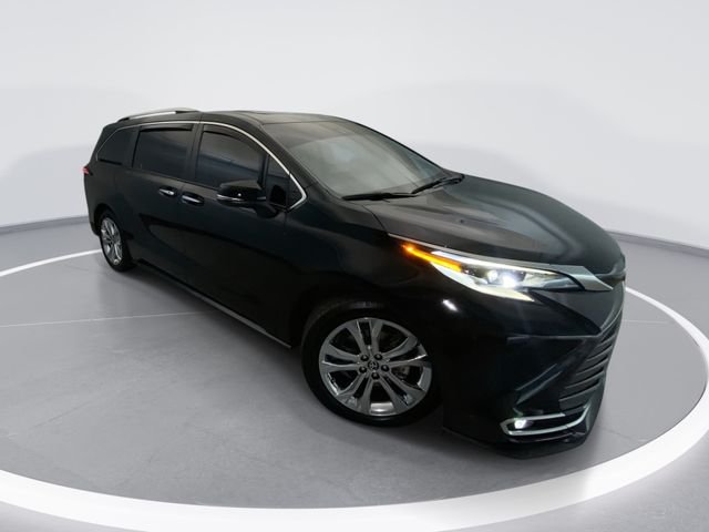 2023 Toyota Sienna Platinum